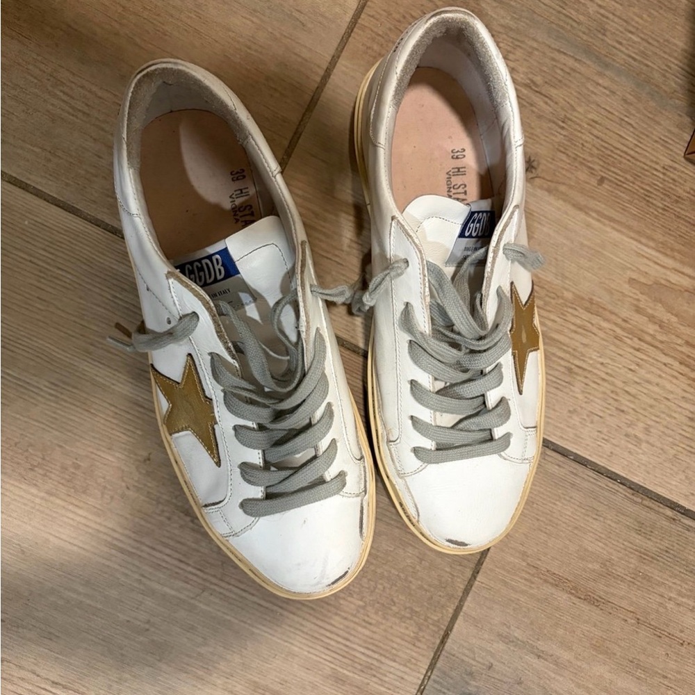 Golden Goose Women’s Super-Star sneakers (missing insole)